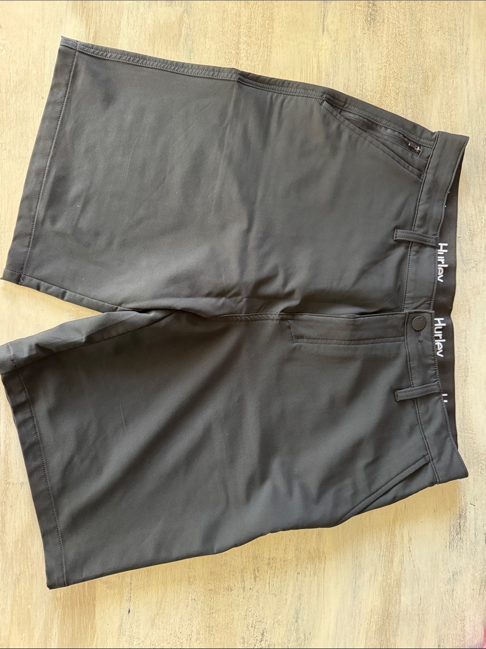 Like New! Size 36 Hurley Men's Hybrid Black Flat Front Performance Shorts